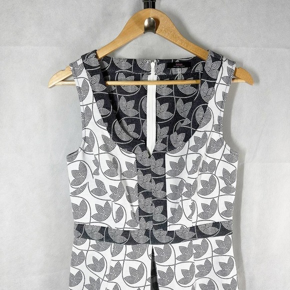 Trina Turk White Black Lucenda A-Line Dress Size 6 - Picture 4 of 9